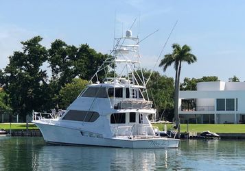 70' Hatteras 2002 Yacht For Sale
